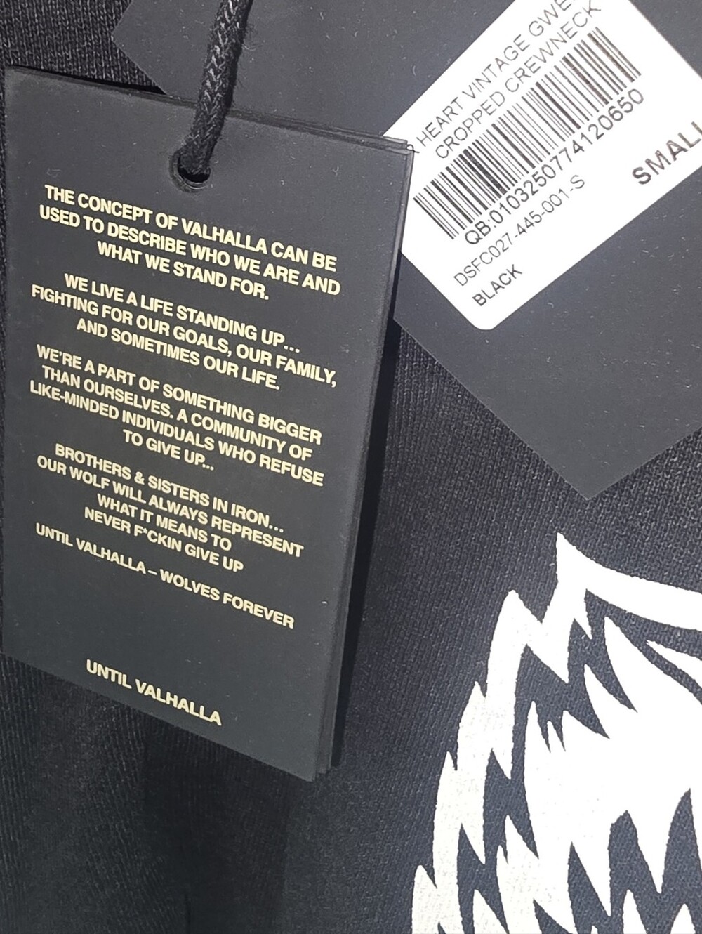 NWT Darc Sport Black Heart Vintage Gwen Cropped Crewneck Sweatshirt Size: Small - Picture 4 of 5